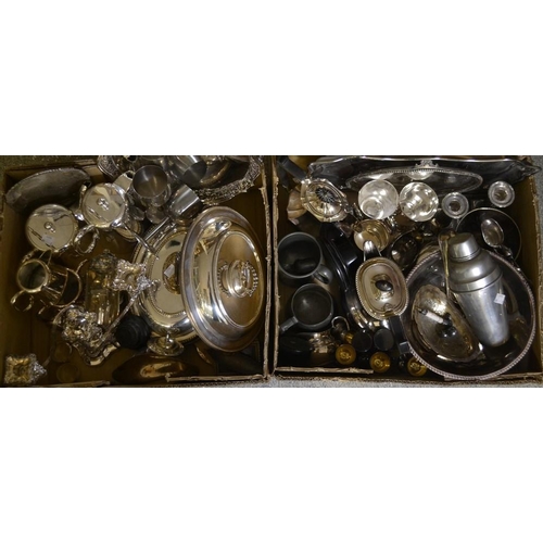 5358 - Metalware - a quantity of silver plate including pierced work tray; a pair candlesticks; napkin ring... 