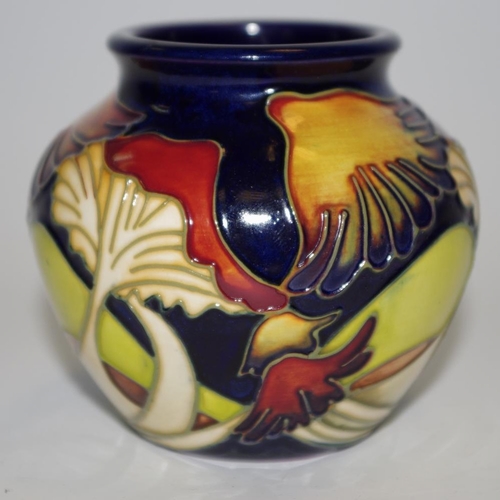 86 - A contemporary Moorcroft Toadstool pattern ovoid vase, 7.75cm high, impressed mark (second)