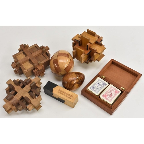 3119 - Games & Puzzles - Thornton Pickards Picabrix wooden construction set O, qty; Victorian treen puzzles... 