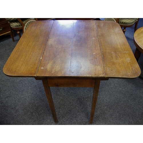 488 - A 19th century mahogany dropleaf table