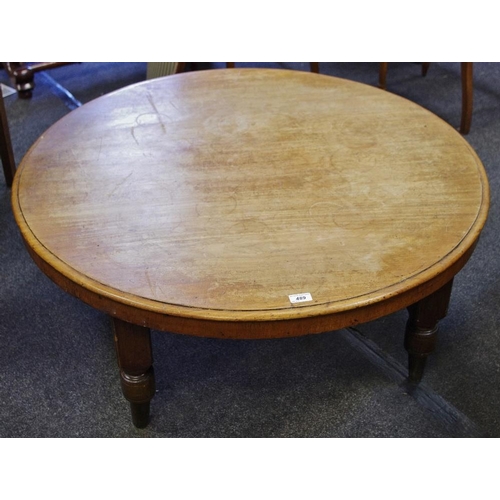 489 - A 20th century mahogany circular coffee table