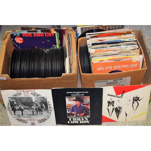 5033 - Vinyl Records - 45's, 1960's and later pop music, Suzi Quatro, The Sweet, Freddie and The Dreamers, ... 