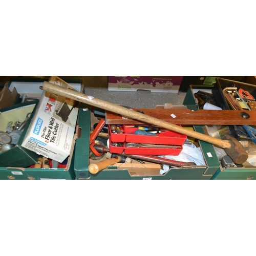 5049 - Tools - Stanley plane, hammers, ratchets, spirit level, tile cutter, magnets, etc