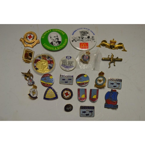 5200 - Badges - Butlins; Military; Red Cross; etc