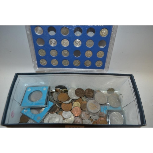 5225 - Coins - 20th century and later, including a run of silver George V threepence pieces, commemorative,... 