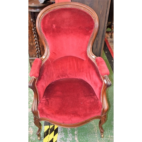 422 - A Victorian mahogany spoon back armchair, c1860