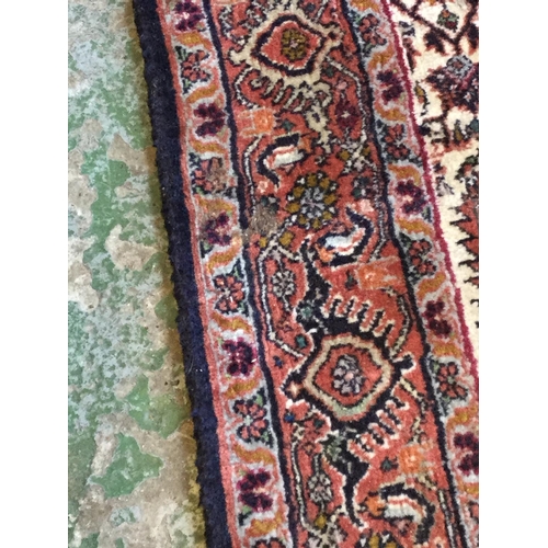 486 - A Middle Eastern style carpet, 177cm x 112cm