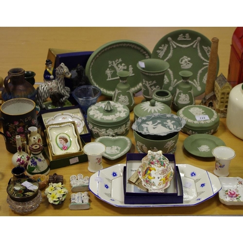 122 - Decorative Ceramics - various Wedgwood jasperware trinket pot and covers, bowls, spill vases; etc; R... 