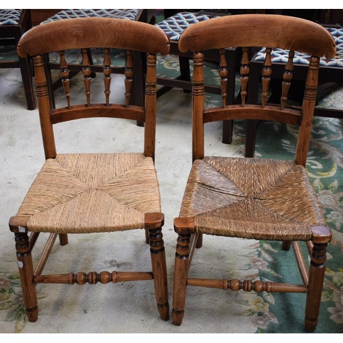 463 - A pair of 19th century elm cottage chairs (2)