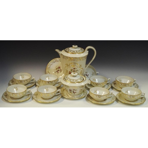 92 - Decorative Ceramics - A Veritable Porcelain de Limoge tea service, comprising  teapot, twin handled ... 