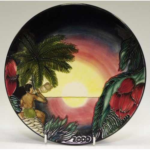 39 - A Moorcroft pottery Year plate '2000' decorated with 'Birth of Light' pattern, limited edition 1325/... 