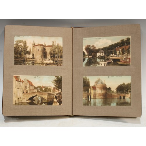 426 - Postcards - a collection in six albums, mostly Topographical including Buxton, Chartsworth House, Ma... 