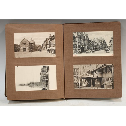 426 - Postcards - a collection in six albums, mostly Topographical including Buxton, Chartsworth House, Ma... 