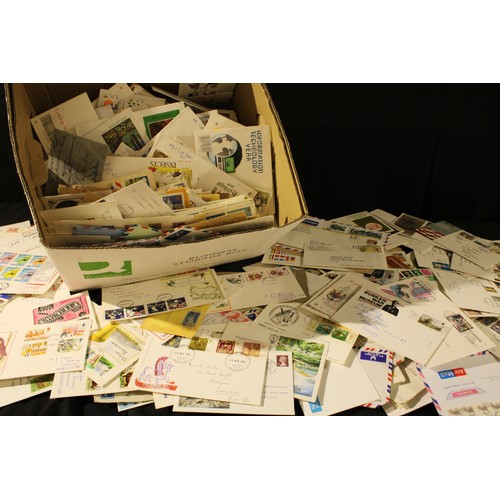 428 - Stamps - a quantity of first day covers and commercial mail