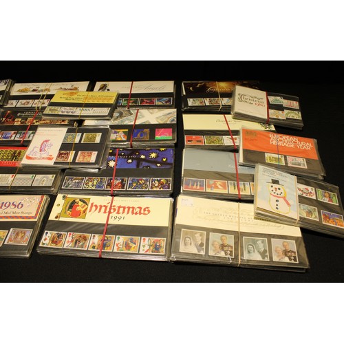 435 - Stamps - QEII presentation pack collection 1975-1999 appears complete, greetings and no castles appr... 