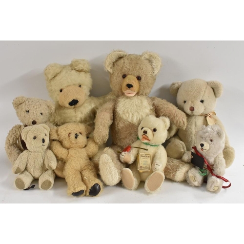 3064 - Stuffed Toys - a Hermann original white mohair limited edition bear, 160/300, Dollyland 1990, 28cm l... 