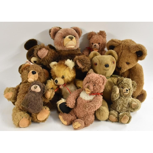 3069 - Stuffed Toy Bears - a retro 1980s Dakin bear;   others possibly Pedigree, Chiltern/Chad Valley etc; ... 