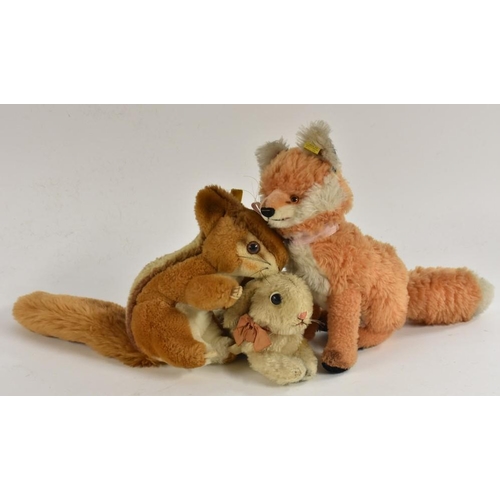 3075 - Steiff Animals - Seated Fox Cub 4900/22, button and tag, 24cm high;  others Rabbit 2312/00, tag and ... 