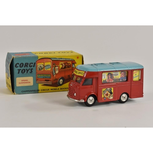 3248 - Corgi Toys - a 426 Chipperfields Circus Mobile Booking Office, spring suspension, boxed