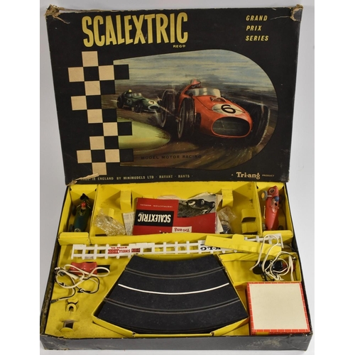 3260 - Scalextric, Grand Prix Racing set, G P 1, inc two C54 MM Lotus racing cars, red and green, assorted ... 