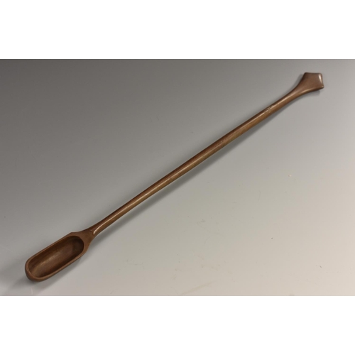 3522 - Tribal Art - an African snuff spoon, probably Zulu, three-pointed spatula terminal, 30cm long