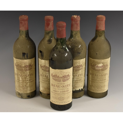 3535 - Château Beau-Site 1961, Saint-Estèphe, Bordeaux,  five bottles, [13%], labels fair to good but dusty... 