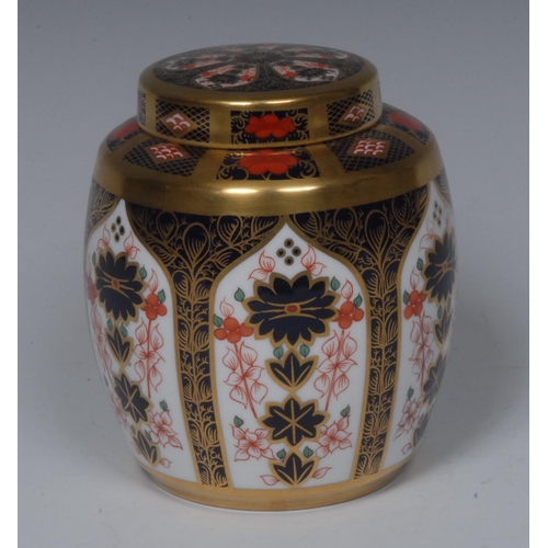 102 - A Royal Crown Derby 1128 pattern ginger jar and cover, 11.5cm high, printed mark, boxed