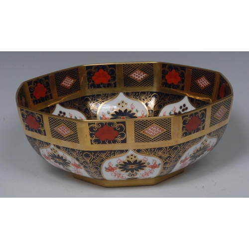 106 - A Royal Crown Derby 1128 pattern octagonal bowl,  21cm diameter printed mark, boxed