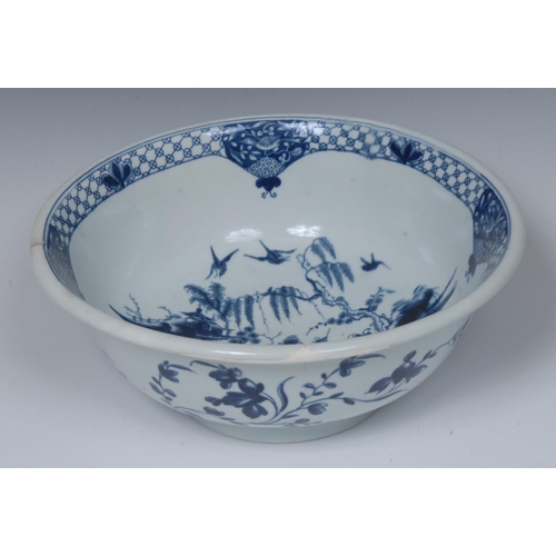 170 - A Worcester Willow Bridge Fisherman pattern bowl, decorated in underglaze blue with figures on a bri... 