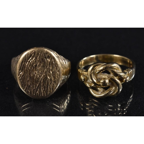 3178 - Gentleman's Jewellery - a 9ct gold rope twist knot signet ring, size Y/Z, stamped 375 ; another text... 