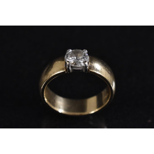 3193 - A solitaire diamond ring, round brilliant cut diamond approx 0.85 ct, quarter claw set within a 9ct ... 