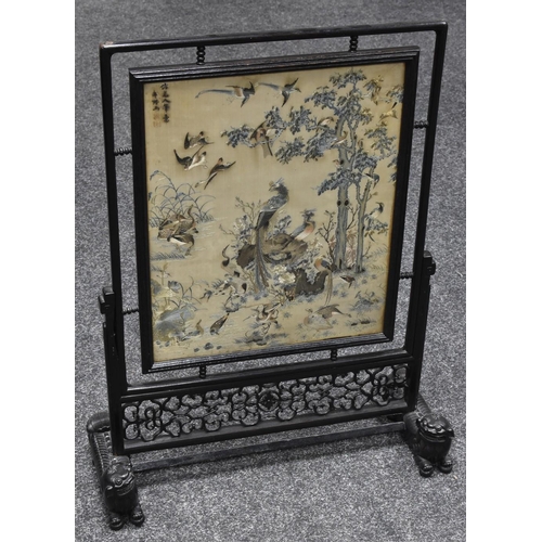 3463 - A Victorian Chinoiserie fire screen with silk panel embroidered with fanciful birds