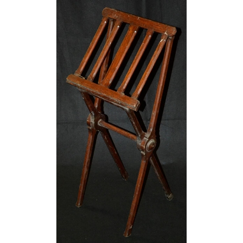 5200 - A Victorian oak Campaign-type folding portable reading stand, chamfered border, X-frame, 81cm high, ... 