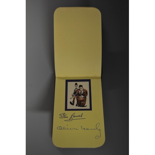 5905 - Autographs, Laurel and Hardy - Stan Laurel (1890-1965) & Oliver Hardy (1892-1957) English and Americ... 