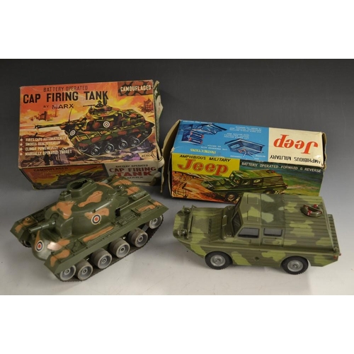 5080 - A Marx Battery Operated Cap Firing Camouflage Tank, Nr 86;  a King (Hong Kong) Amphibious Military J... 