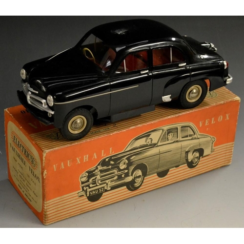 5092 - Victory Industries - a 1:18 scale Vauxhall Velox battery operated model car, moulded black plastic b... 