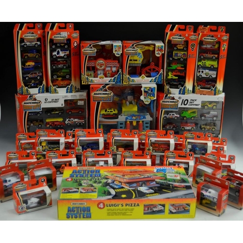 5247 - Matchbox Toys - Hero City Range, Car Wash play set;  others Construction, Garage, Fire Station, Sky ... 