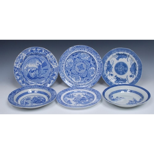 68 - A Spode Lisjen pattern shaped circular plate, printed in underglaze blue with oriental figures under... 
