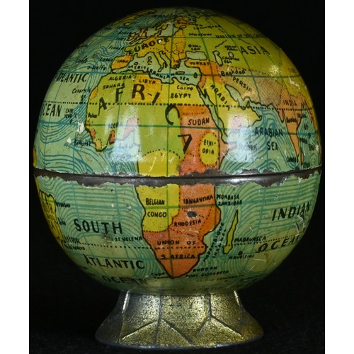 5291 - An early 20th century novelty cartographic pencil sharpener, as a globe, 4.5cm high