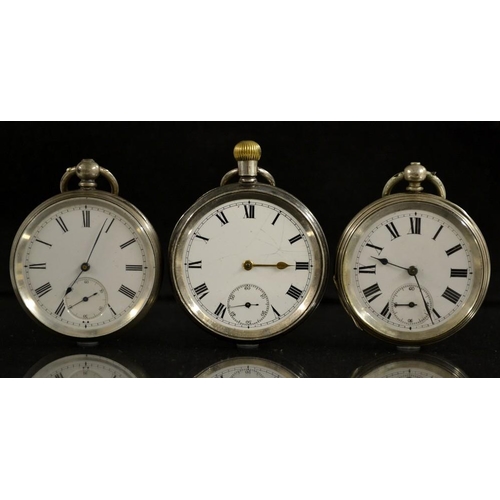 3030 - A Continental fine silver open face pocket watch,  white dial, bold Roman numerals, minute track, su... 