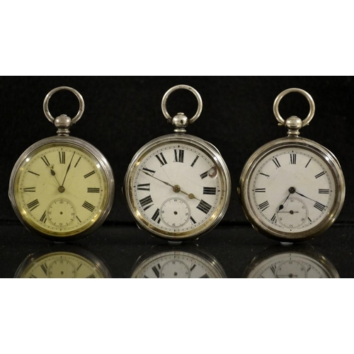 3066 - A continental silver open face pocket watch,  white dial, Roman numerals, minute track, subsidiary s... 