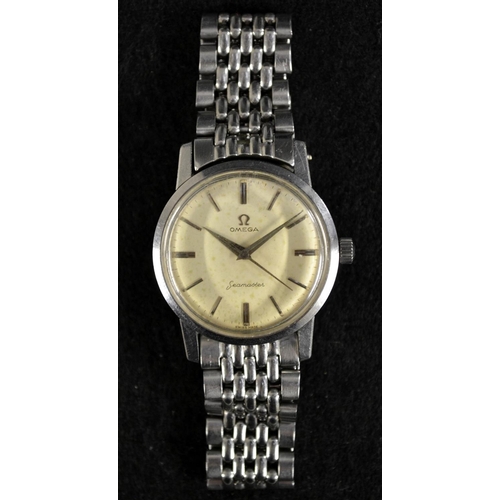 3122 - Omega - a vintage 1960's gentleman's Omega Seamaster wrist watch, silvered dial, wedge batons, centr... 