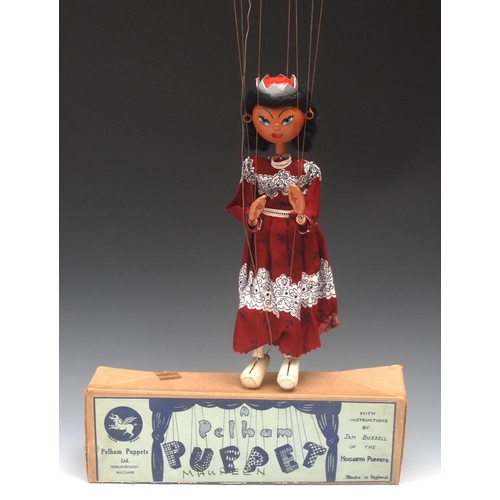 43 - SS Queen - early and very rare, Pelham Puppets SS Range, round wooden head with painted features, bl... 