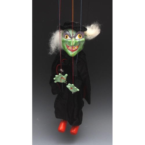 578 - SL 63 Green Faced Wicked Witch - Pelham Puppets SL 63,  hollow moulded head painted green, with smil... 