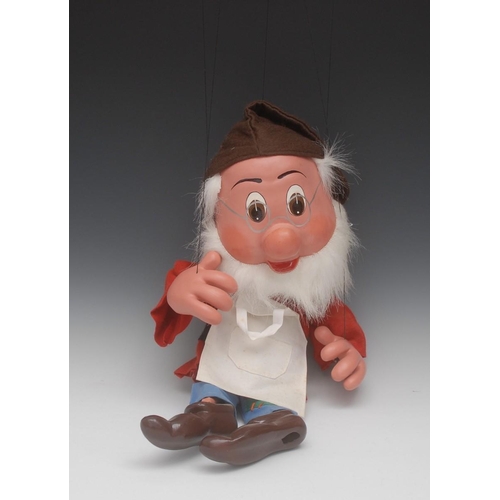 607 - Animated Snow White and the Seven Dwarfs - Pelham Puppets Display Range, moulded head and hands pain... 