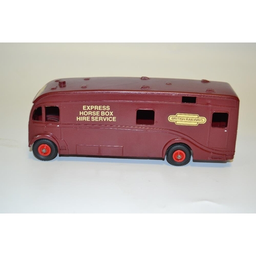 355 - Dinky Toys 981 Horse Box, maroon body, red hubs, 'BRITISH RAILWAYS'  to front and sides, 'EXPRESS HO... 