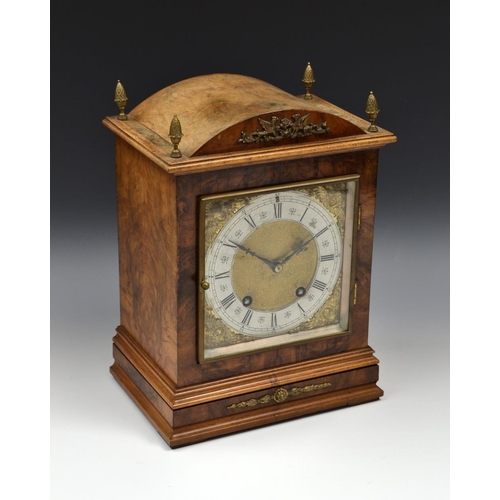 1589 - A late 19th century gilt metal mounted walnut bracket clock, 16cm rectangular brass dial with silver... 