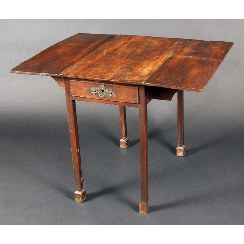 1706 - A George III mahogany rectangular Pembroke table, drawer to frieze, square legs, block feet, 70cm hi... 