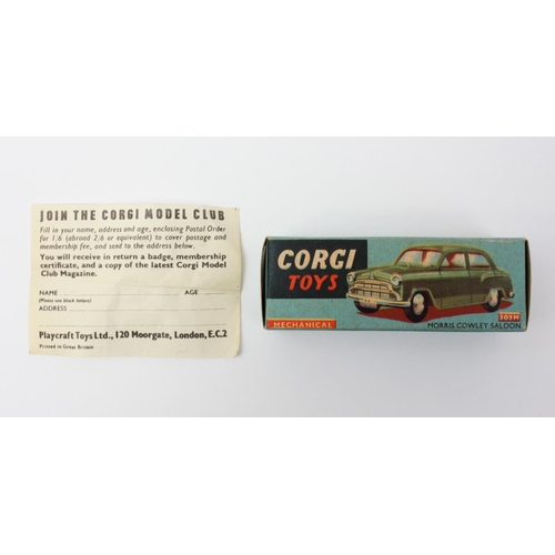 10 - Corgi Toys 202M Morris Cowley, green body, flat spun hubs, boxed with 'Join The Corgi Model Club' sh... 