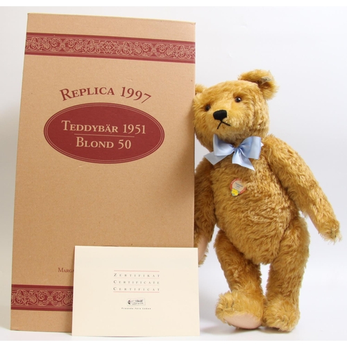 327 - Steiff 1951 replica teddy bear, Blond 50, limited edition 00031/6000 pieces, trademark Steiff button... 